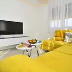 Bruno - Luxury Penthouse With Jacuzzi Διαμέρισμα