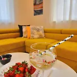 Bruno - Luxury Penthouse With Jacuzzi Διαμέρισμα *