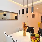 Διαμέρισμα Bruno - Luxury Penthouse With Jacuzzi *