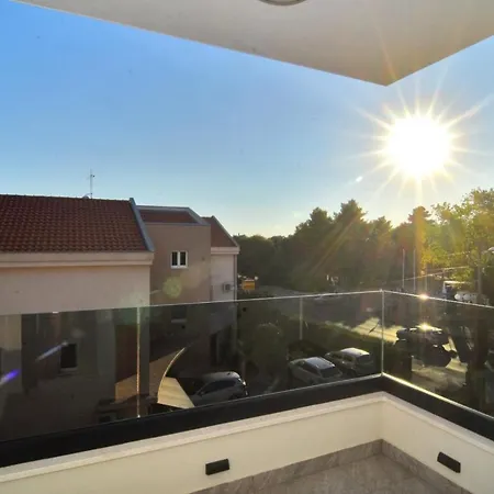 Bruno - Luxury Penthouse With Jacuzzi *