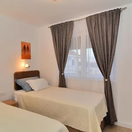 Appartement Bruno - Luxury Penthouse With Jacuzzi