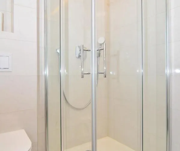 Bruno - Luxury Penthouse With Jacuzzi