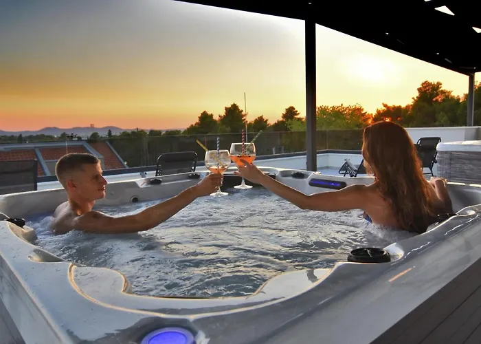 Διαμέρισμα Bruno - Luxury Penthouse With Jacuzzi Ζαντάρ