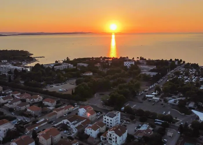 Bruno - Luxury Penthouse With Jacuzzi Διαμέρισμα Ζαντάρ