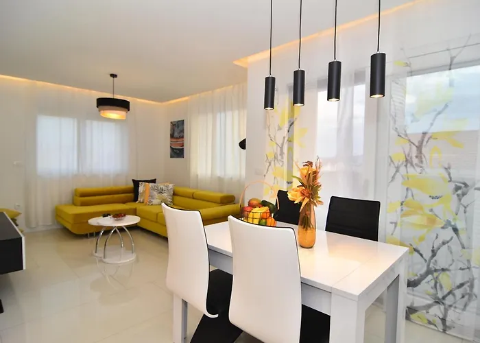 Bruno - Luxury Penthouse With Jacuzzi Διαμέρισμα Ζαντάρ