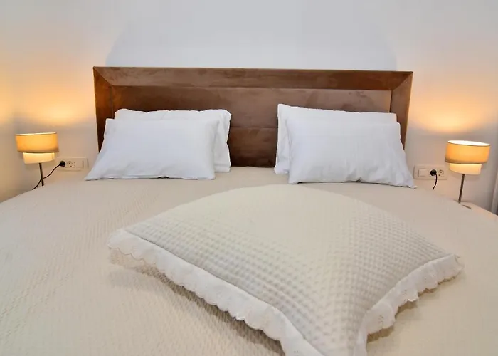 Bruno - Luxury Penthouse With Jacuzzi *