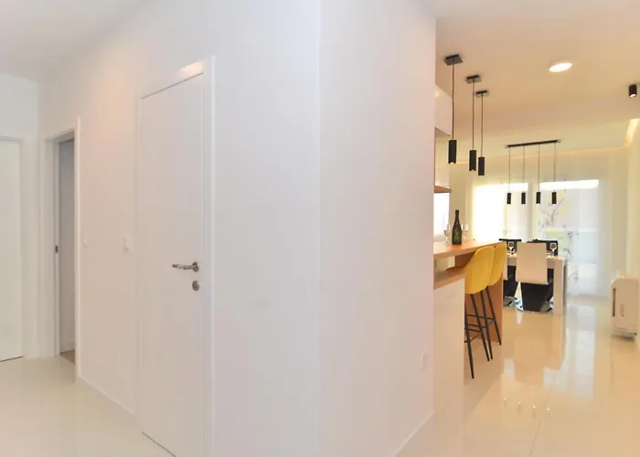 Bruno - Luxury Penthouse With Jacuzzi * Ζαντάρ