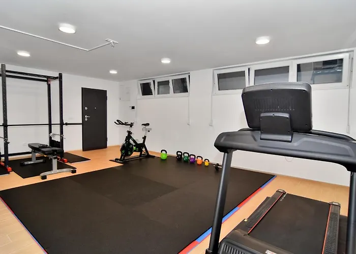 Bruno - Luxury Penthouse With Jacuzzi *