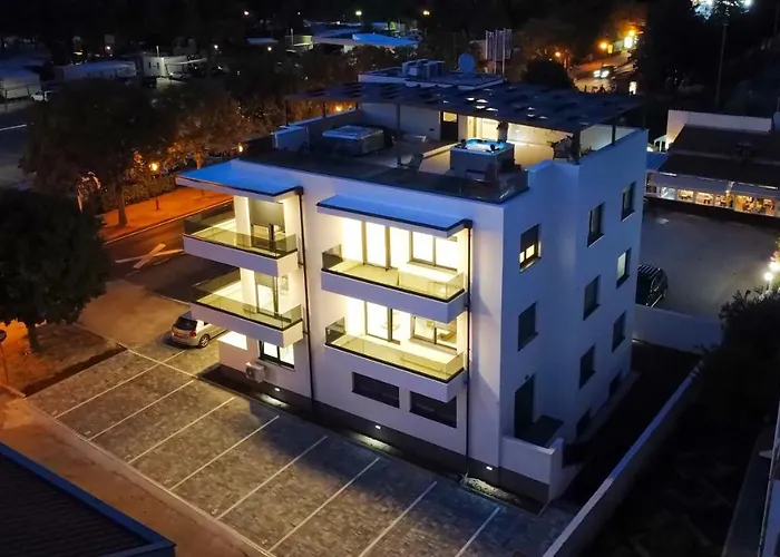 Bruno - Luxury Penthouse With Jacuzzi Διαμέρισμα *